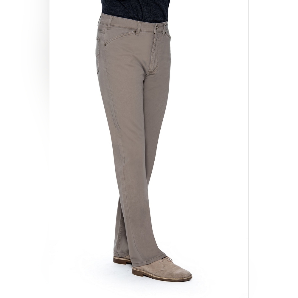 Classic Men's Khaki Chinos